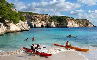 Ferry más hotel Menorca en Agosto